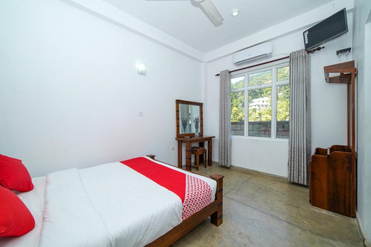 Oyo 555 Villa Dasuni 캔디 외부 사진