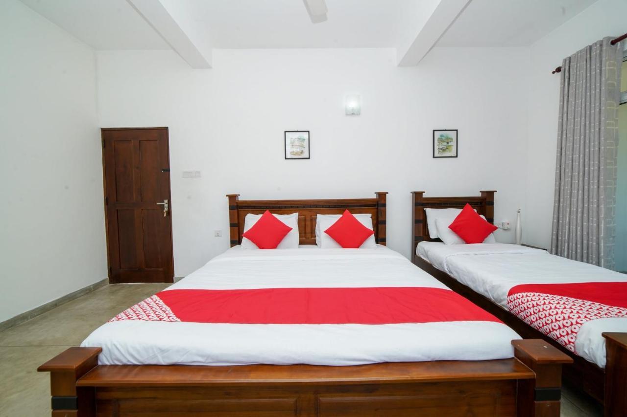 Oyo 555 Villa Dasuni 캔디 외부 사진