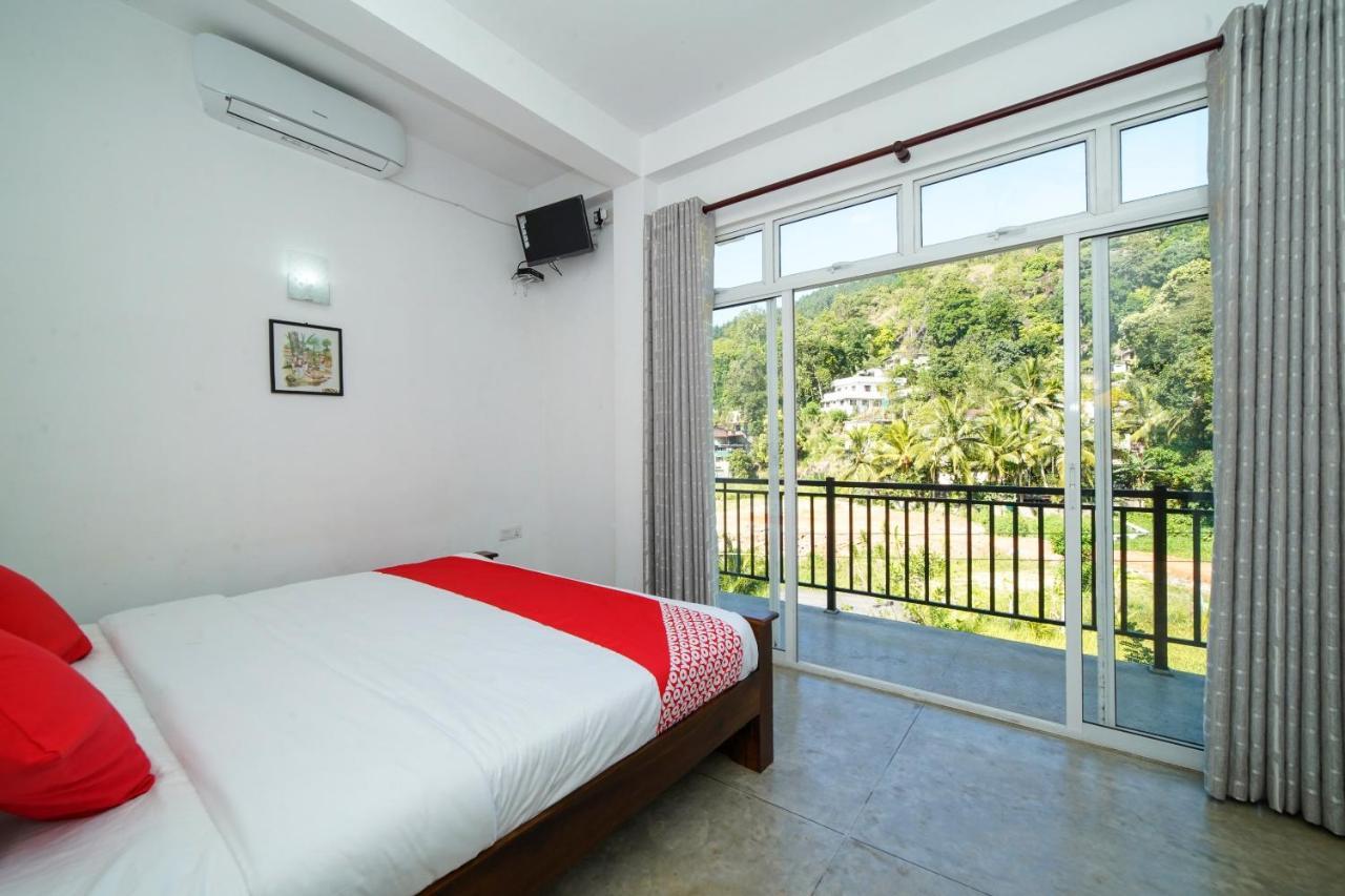 Oyo 555 Villa Dasuni 캔디 외부 사진