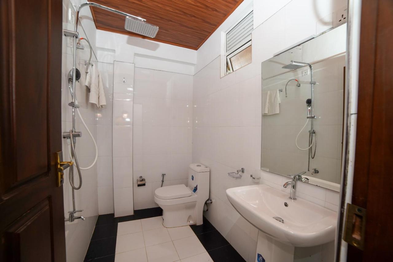 Oyo 555 Villa Dasuni 캔디 외부 사진
